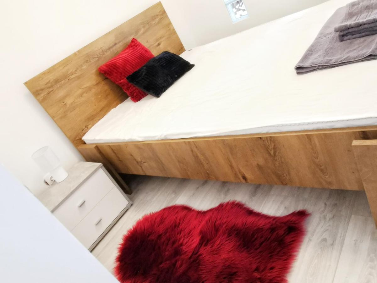 Kalvaria Vendeghaz, Kozvetlenul A Varfal Mellett. Pětikostelí Exteriér fotografie